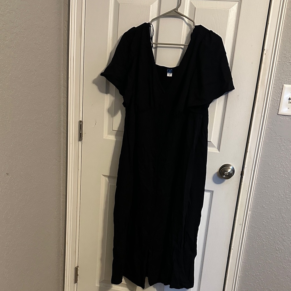 Old Navy Black Midi Dress